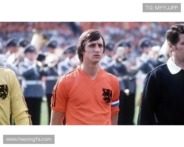 约翰克鲁伊夫的传奇人生与足球哲学如何改变世界足坛格局